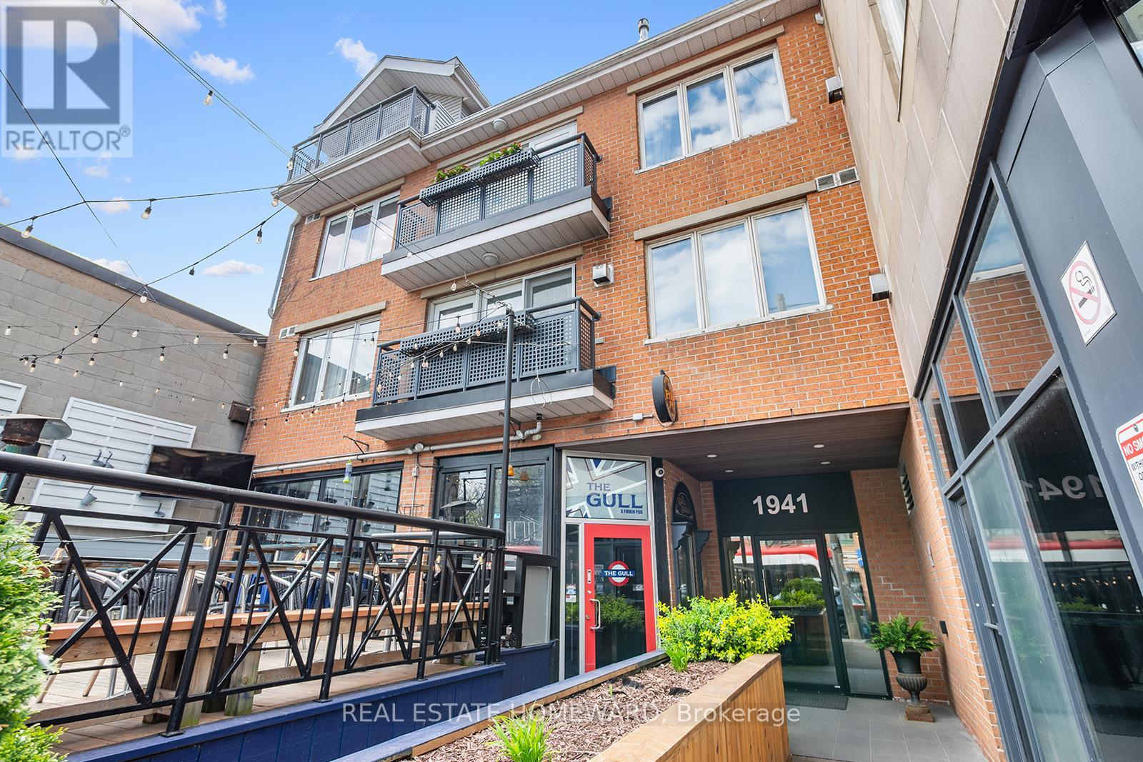 301 - 1941 QUEEN STREET E, Toronto, Ontario