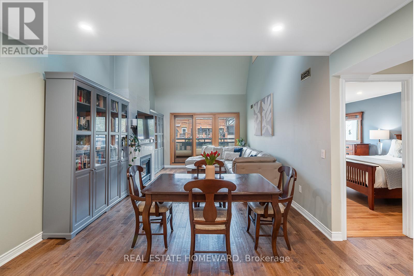 301 - 1941 Queen Street E, Toronto, Ontario  M4L 1H7 - Photo 4 - E12423215