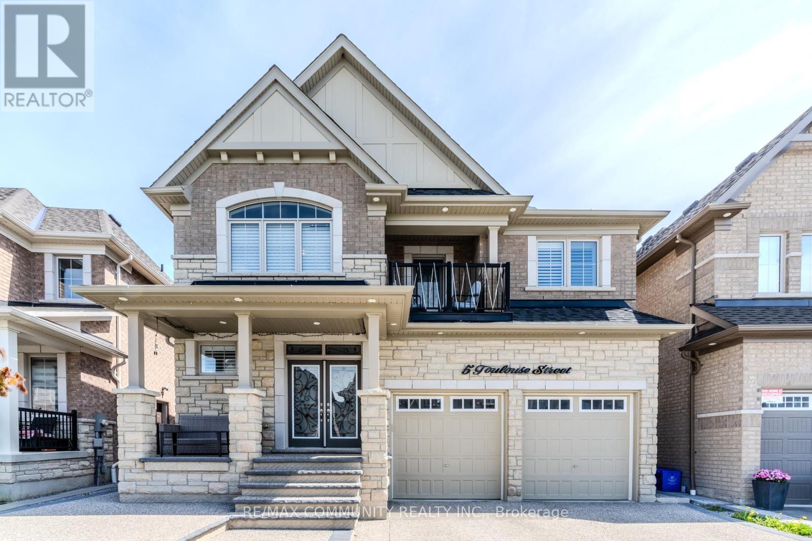5 TOULOUSE STREET, Whitby, Ontario