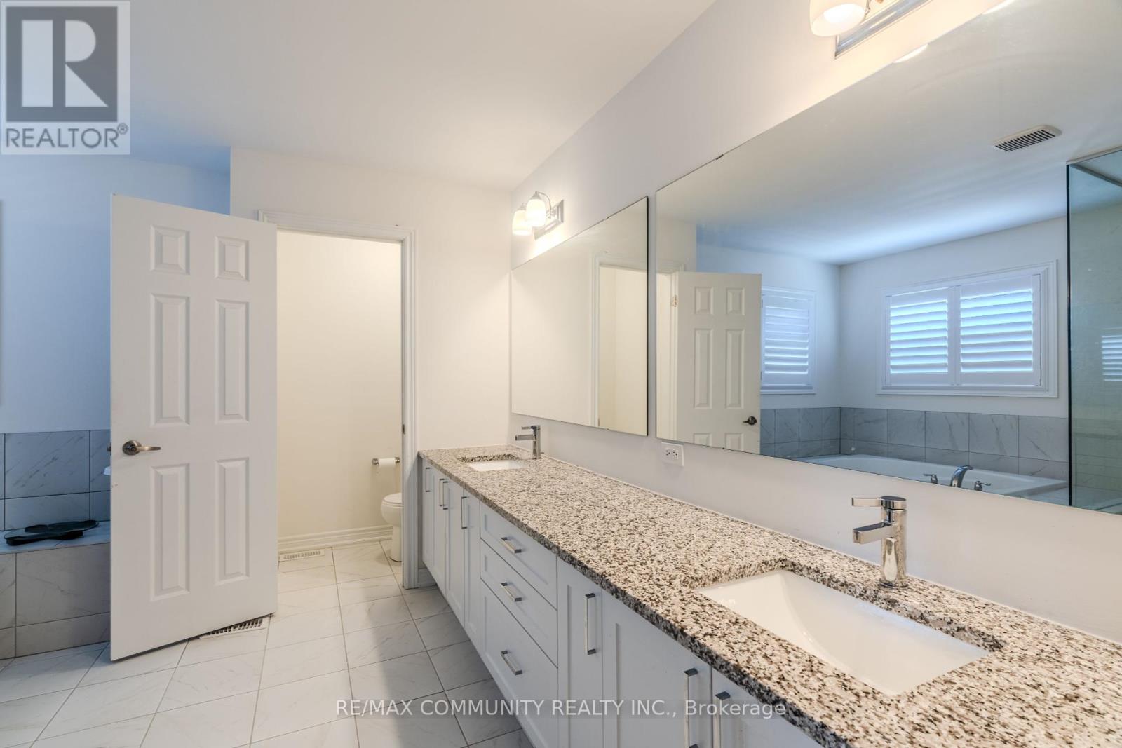 5 Toulouse Street, Whitby, Ontario  L1P 0J2 - Photo 35 - E12423279
