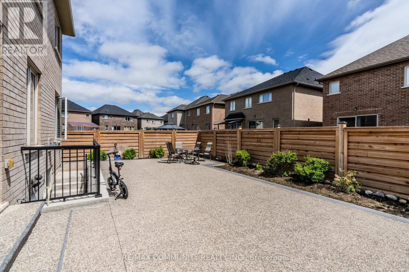 5 Toulouse Street, Whitby, Ontario  L1P 0J2 - Photo 39 - E12423279