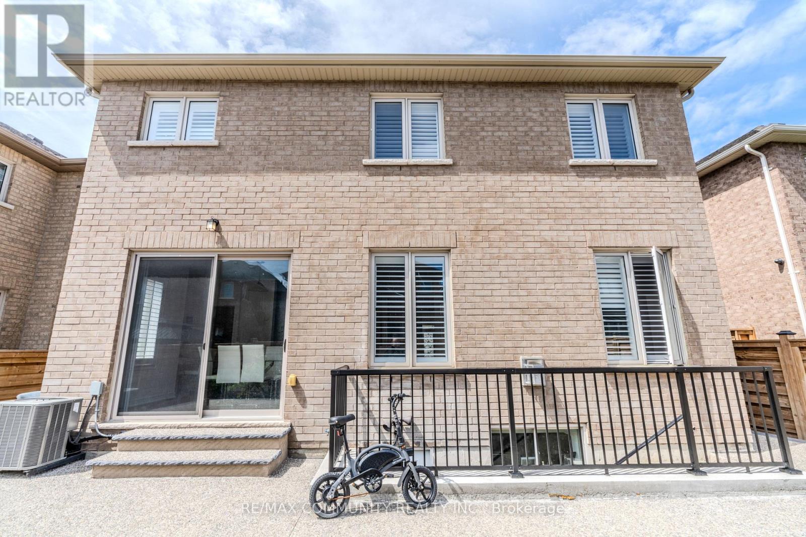 5 Toulouse Street, Whitby, Ontario  L1P 0J2 - Photo 41 - E12423279
