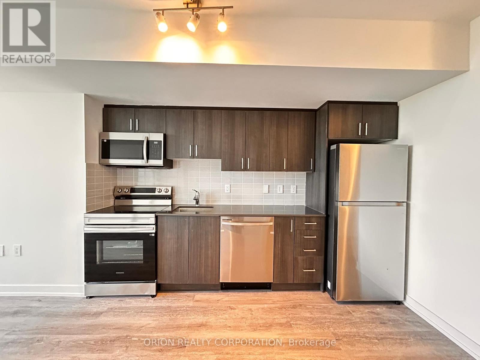 807 - 556 MARLEE AVENUE, Toronto, Ontario