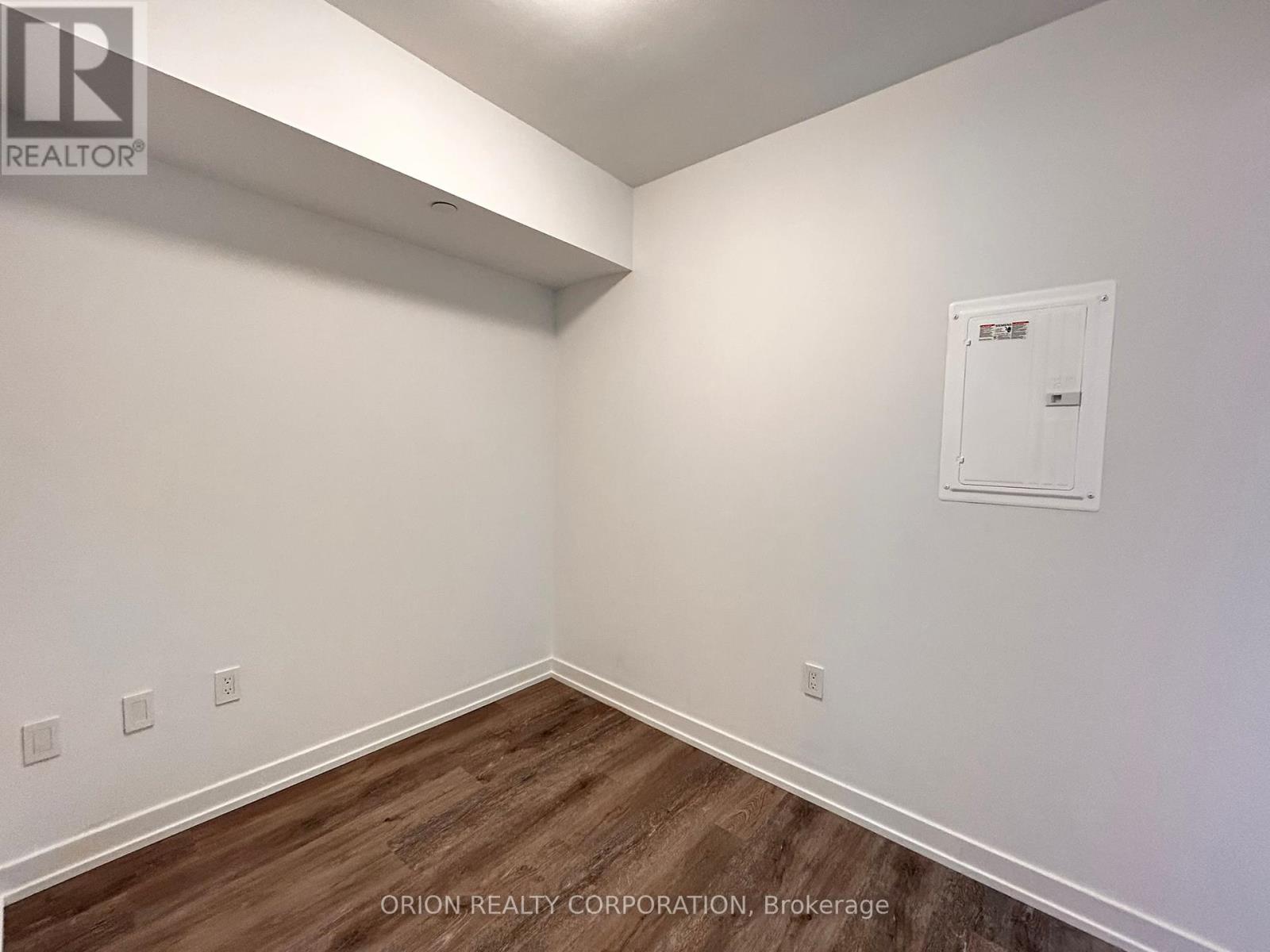 807 - 556 Marlee Avenue, Toronto, Ontario  M6B 0B1 - Photo 6 - W12421252