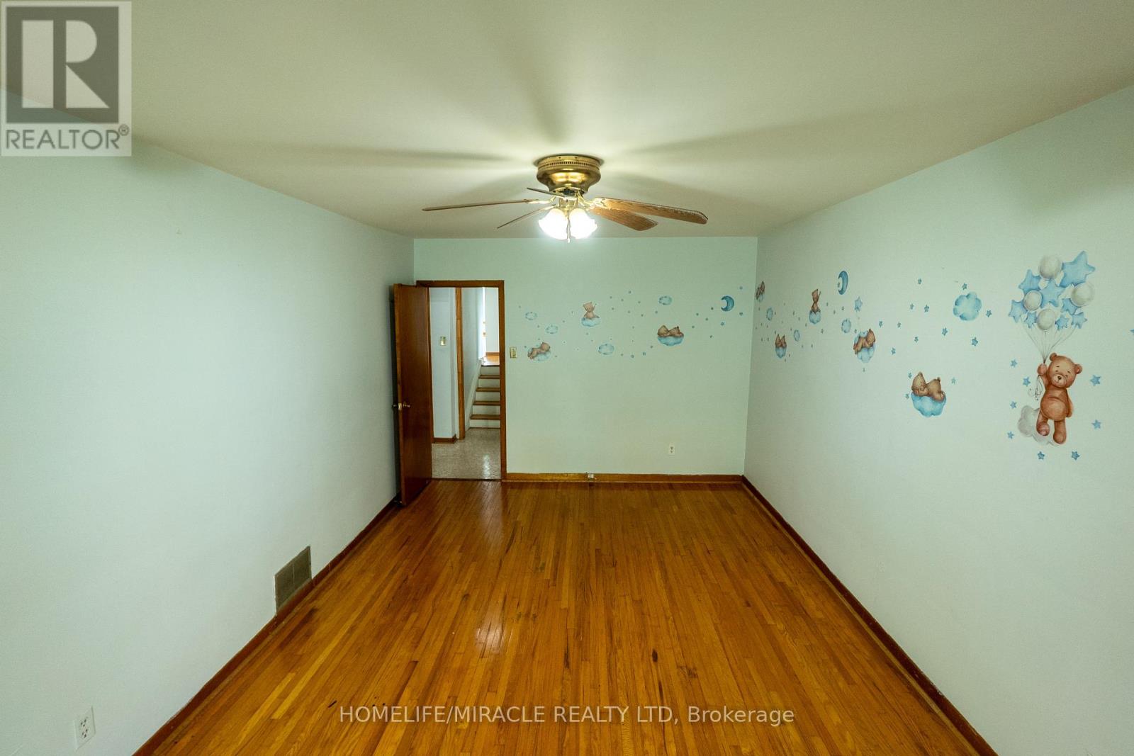 12 Brubeck Road, Toronto, Ontario  M9M 1W7 - Photo 30 - W12421675
