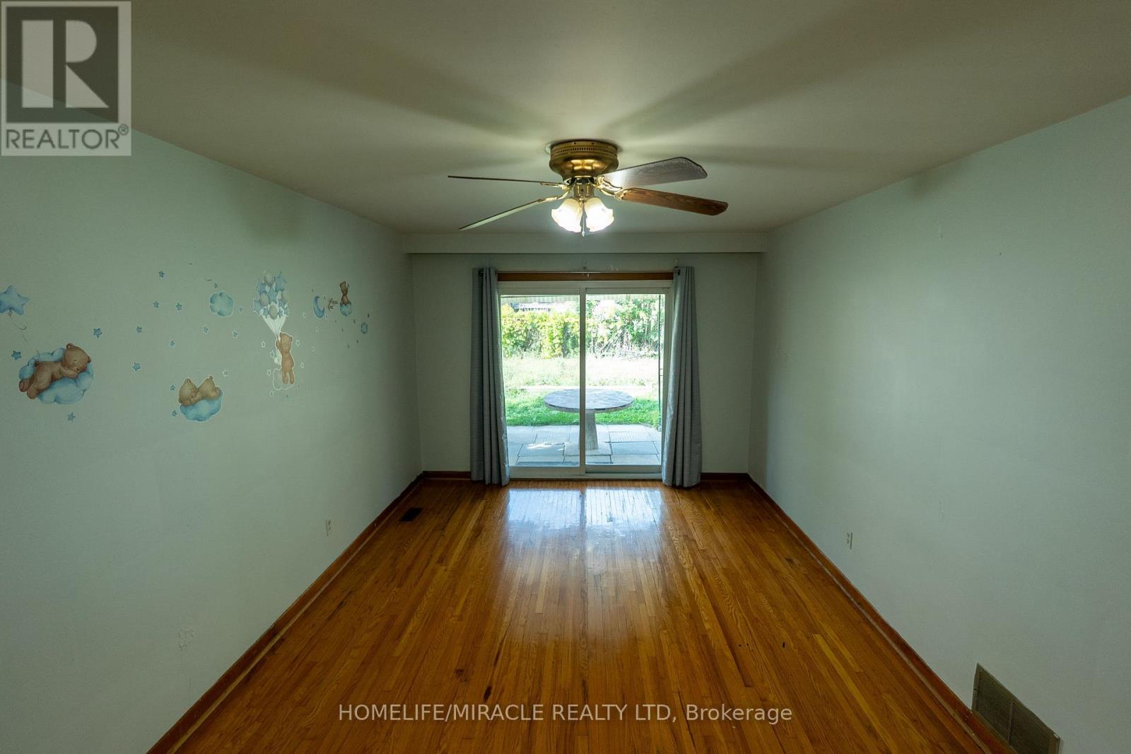 12 Brubeck Road, Toronto, Ontario  M9M 1W7 - Photo 28 - W12421675