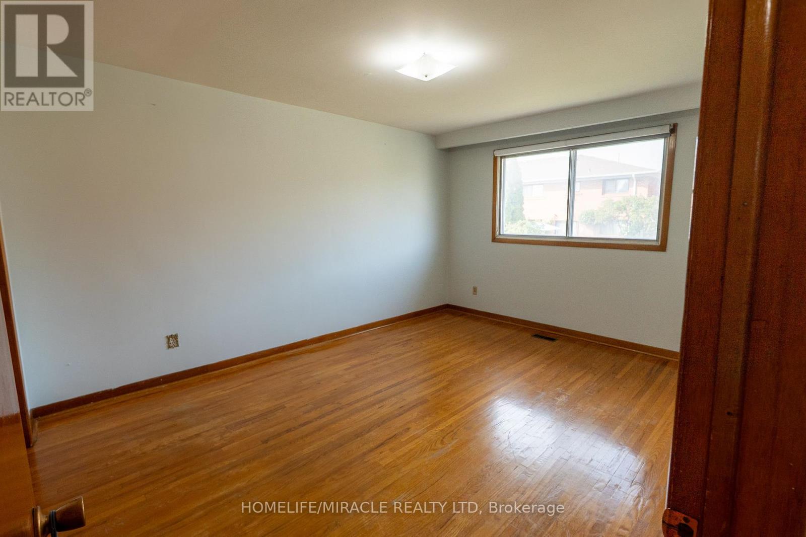 12 Brubeck Road, Toronto, Ontario  M9M 1W7 - Photo 43 - W12421675