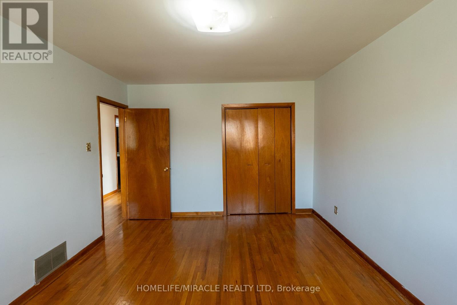 12 Brubeck Road, Toronto, Ontario  M9M 1W7 - Photo 45 - W12421675