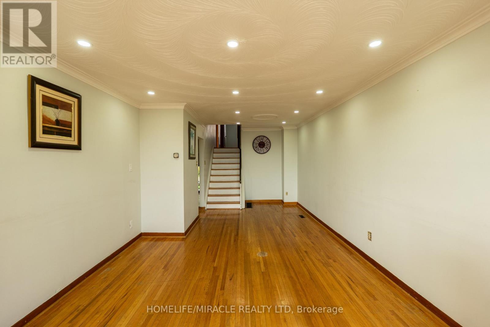 12 Brubeck Road, Toronto, Ontario  M9M 1W7 - Photo 6 - W12421675