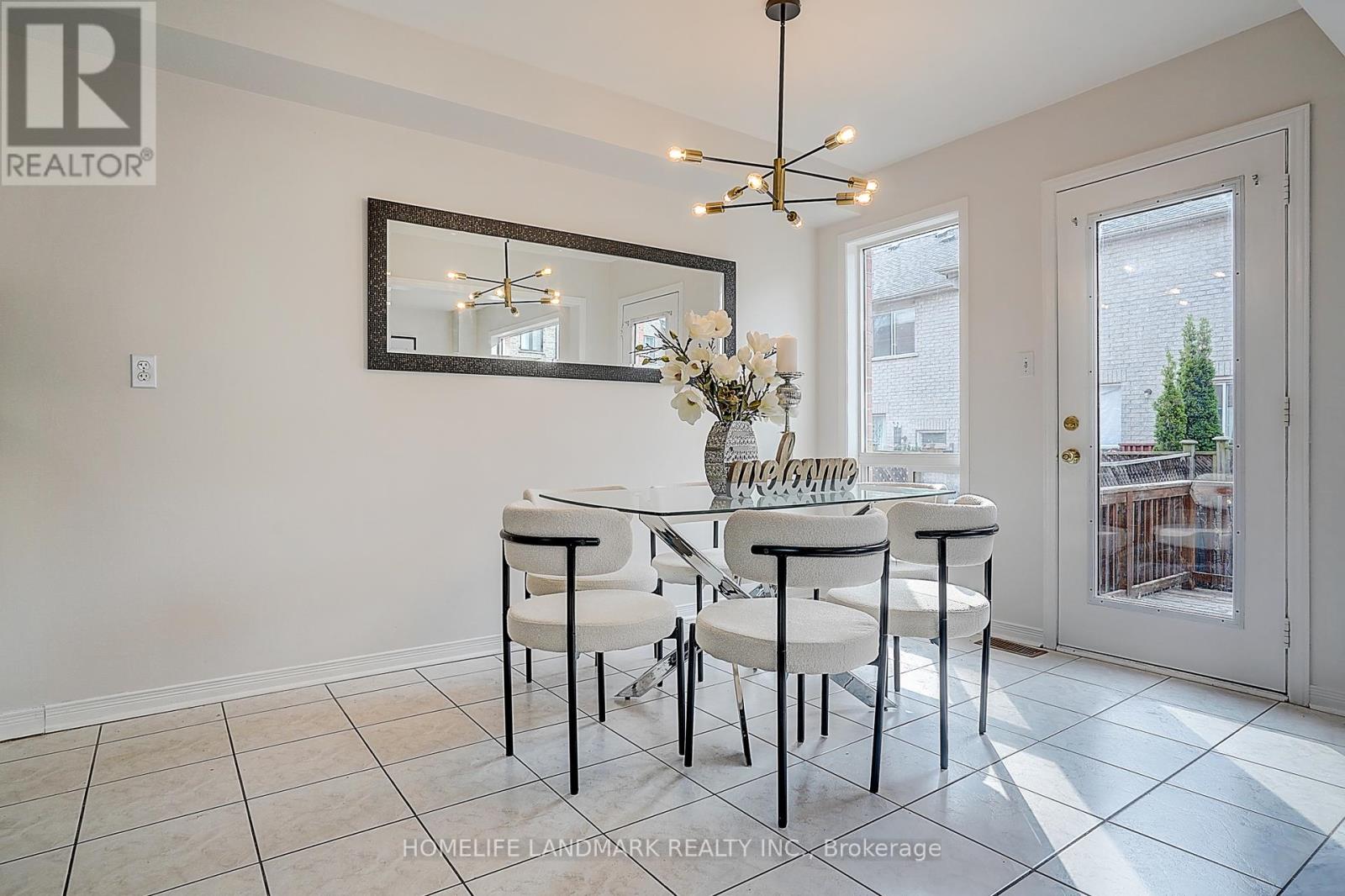 124 King William Crescent, Richmond Hill, Ontario  L4B 4T1 - Photo 11 - N12423161