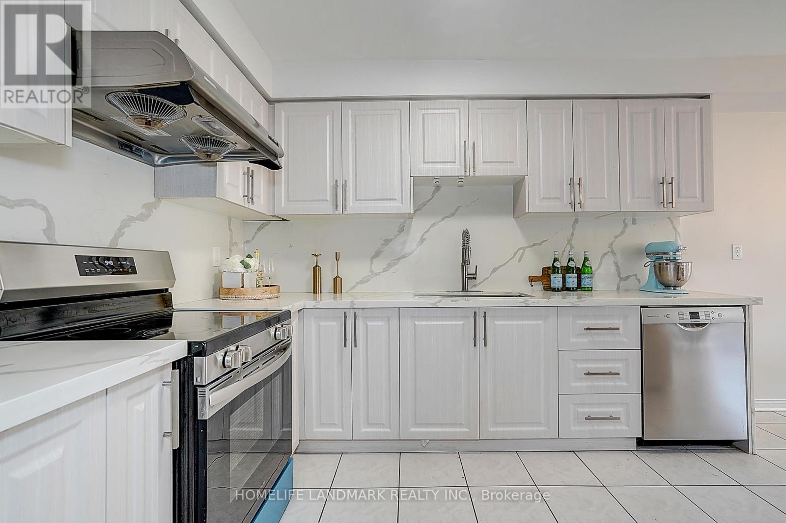 124 King William Crescent, Richmond Hill, Ontario  L4B 4T1 - Photo 17 - N12423161
