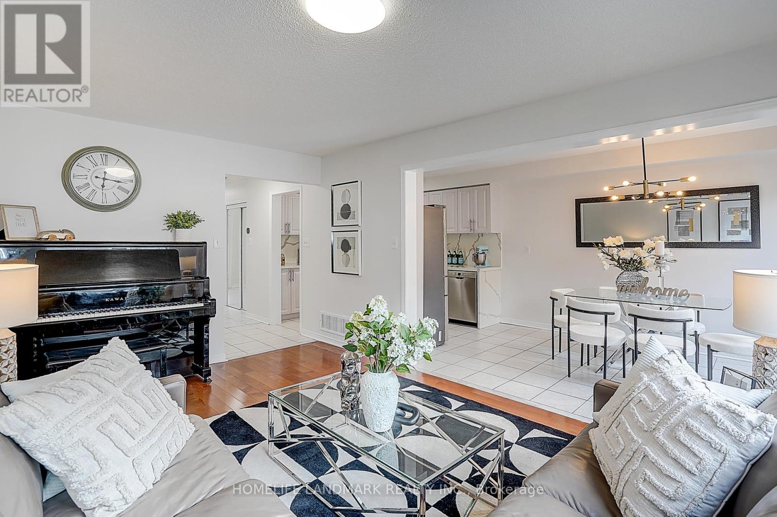124 King William Crescent, Richmond Hill, Ontario  L4B 4T1 - Photo 9 - N12423161