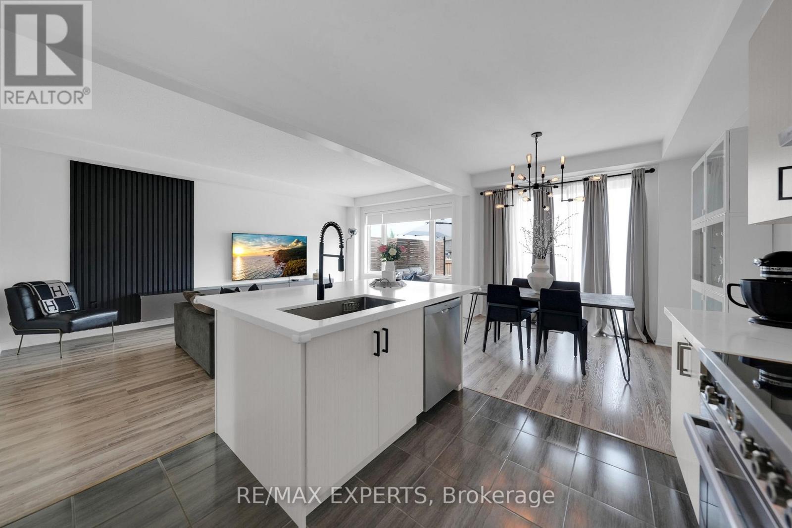 73 Donnan Drive, New Tecumseth, Ontario  L0G 1W0 - Photo 11 - N12423171