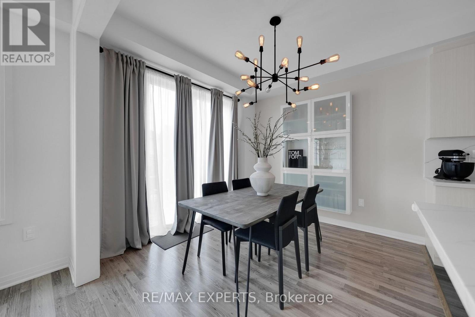 73 Donnan Drive, New Tecumseth, Ontario  L0G 1W0 - Photo 13 - N12423171
