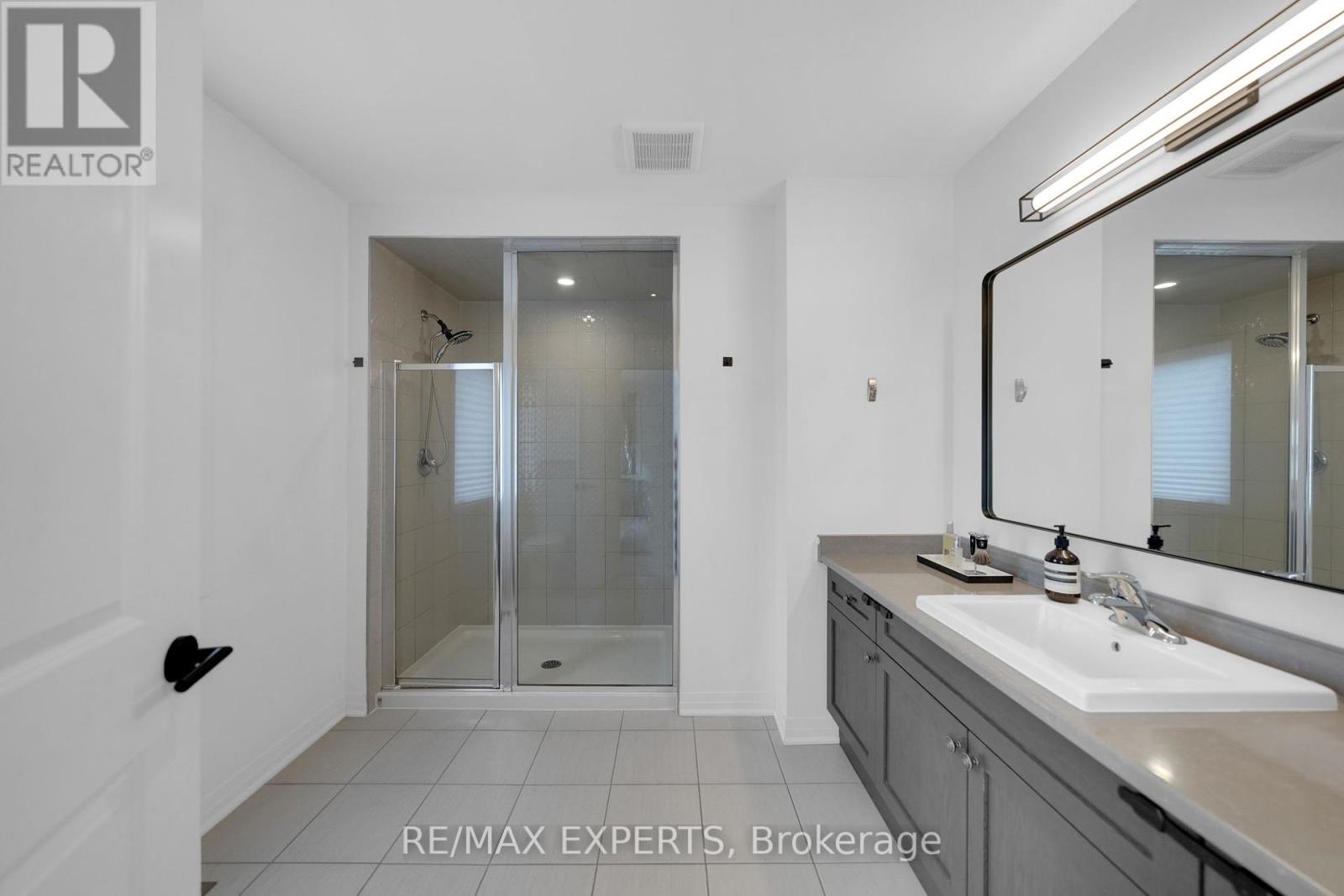 73 Donnan Drive, New Tecumseth, Ontario  L0G 1W0 - Photo 24 - N12423171