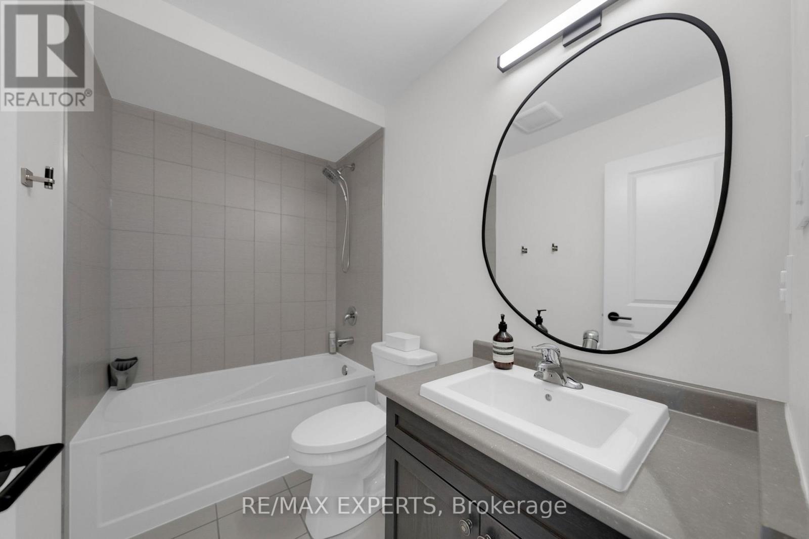 73 Donnan Drive, New Tecumseth, Ontario  L0G 1W0 - Photo 27 - N12423171
