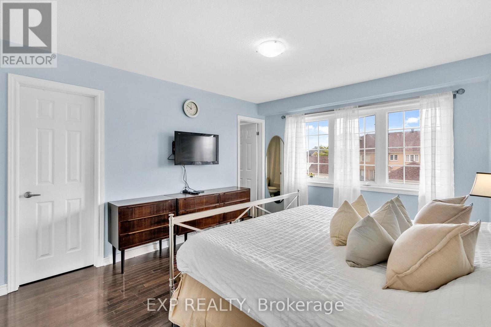 25 Abberley Street, Markham, Ontario  L6B 0N2 - Photo 16 - N12423173