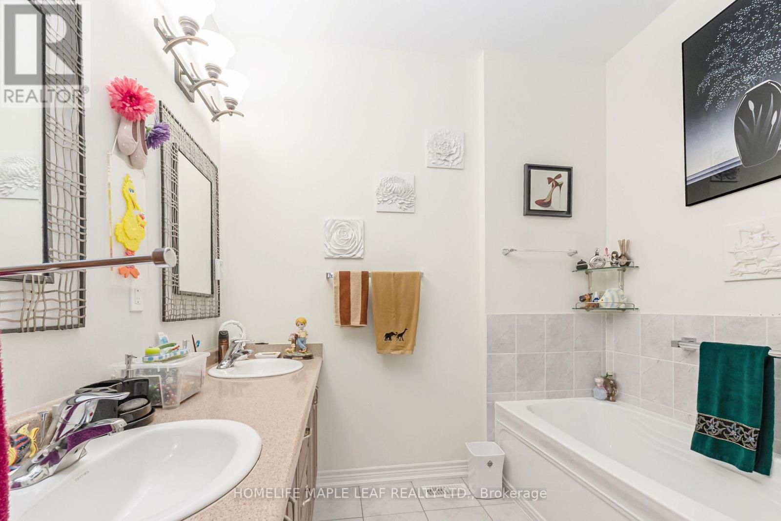 126 Kingsmere Crescent, New Tecumseth, Ontario  L9R 0K8 - Photo 19 - N12423179