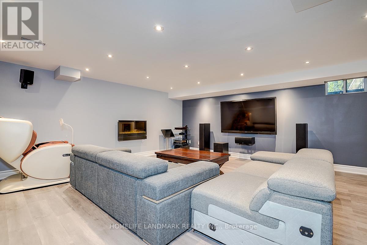 12 Paramount Road, Markham, Ontario  L3P 2V7 - Photo 36 - N12423185