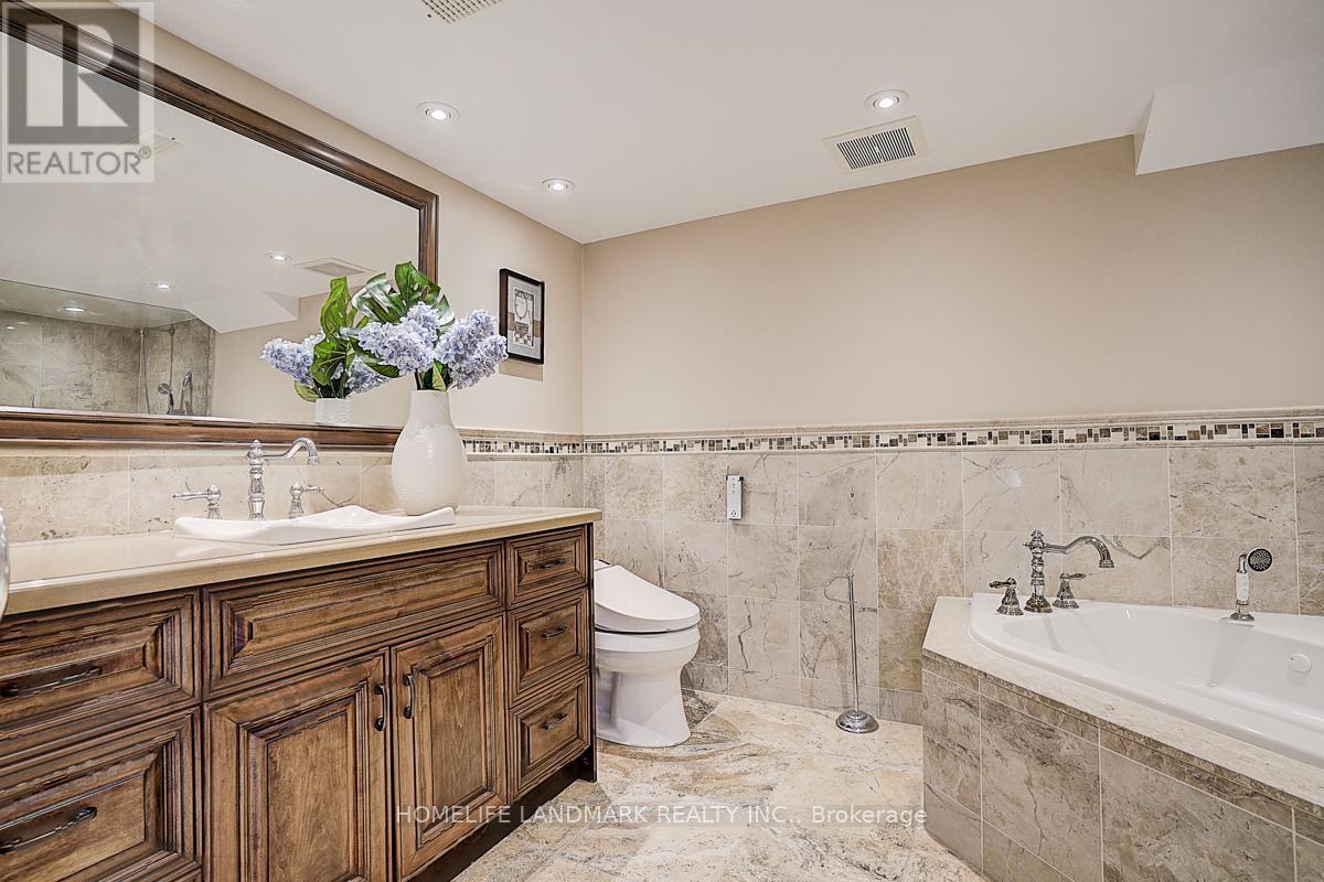 12 Paramount Road, Markham, Ontario  L3P 2V7 - Photo 37 - N12423185