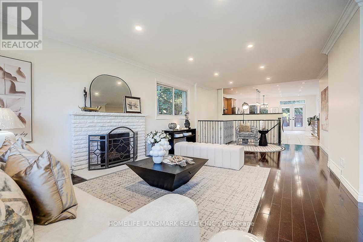 12 Paramount Road, Markham, Ontario  L3P 2V7 - Photo 8 - N12423185