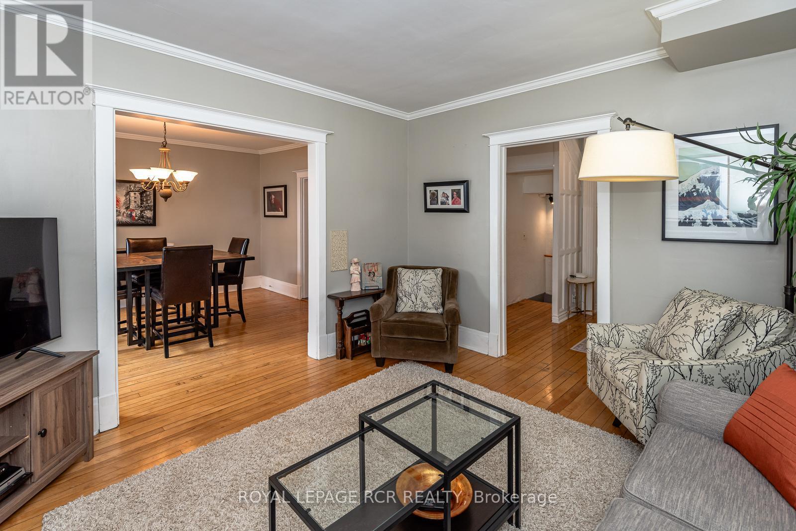 53 Metcalfe Street, Aurora (Aurora Village), Ontario  L4G 1E5 - Photo 19 - N12423190