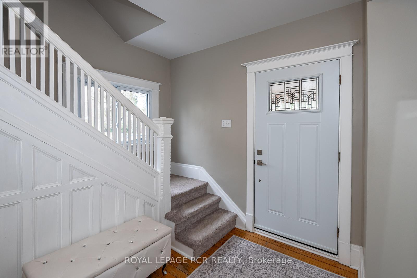 53 Metcalfe Street, Aurora (Aurora Village), Ontario  L4G 1E5 - Photo 2 - N12423190