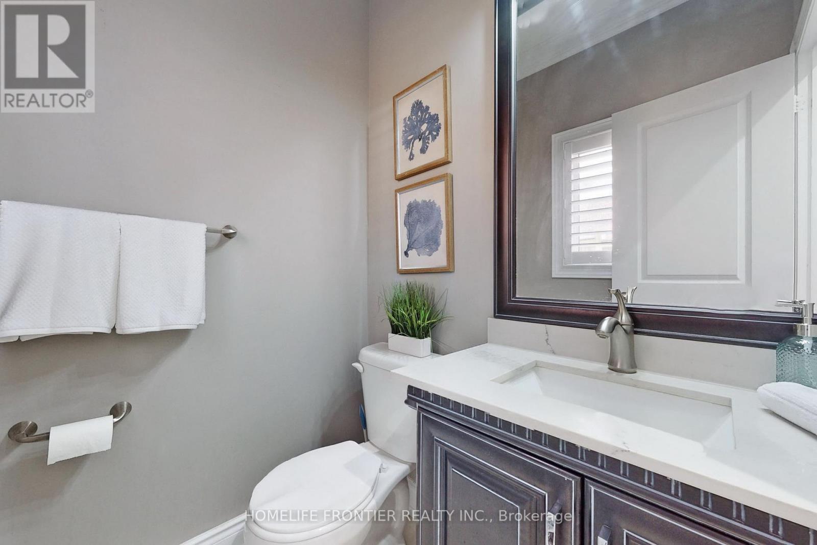 24 Manor Glen Crescent, East Gwillimbury, Ontario  L0G 1M0 - Photo 21 - N12423195