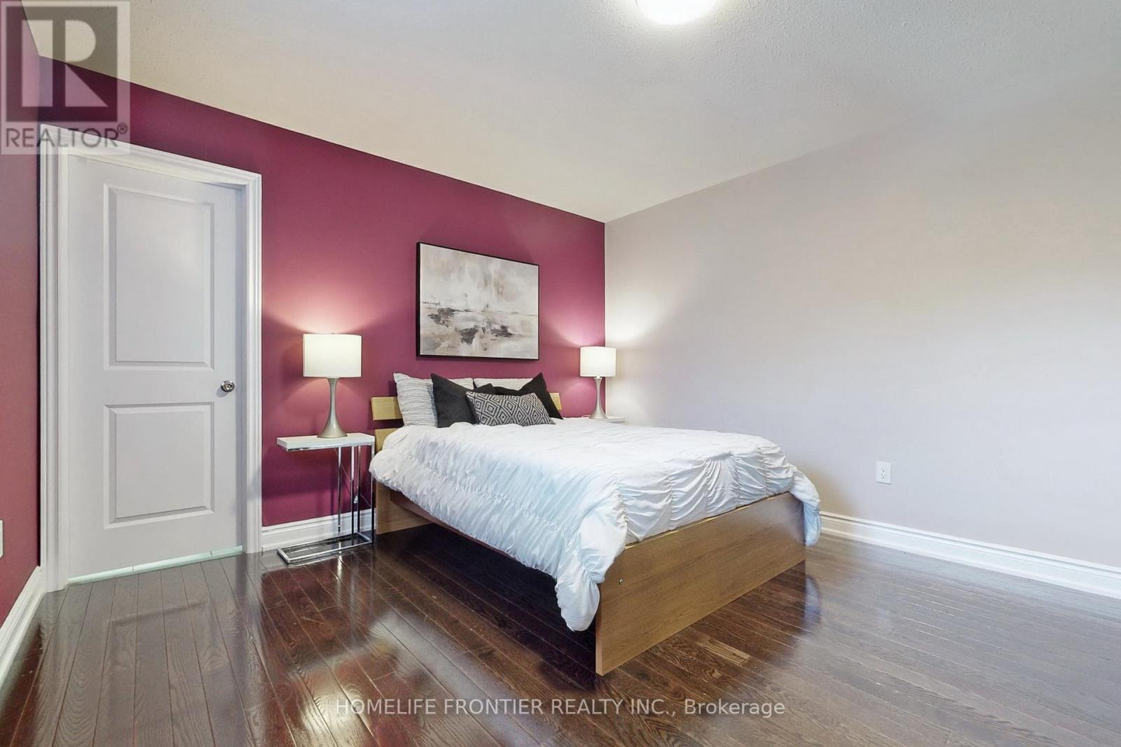24 Manor Glen Crescent, East Gwillimbury, Ontario  L0G 1M0 - Photo 32 - N12423195