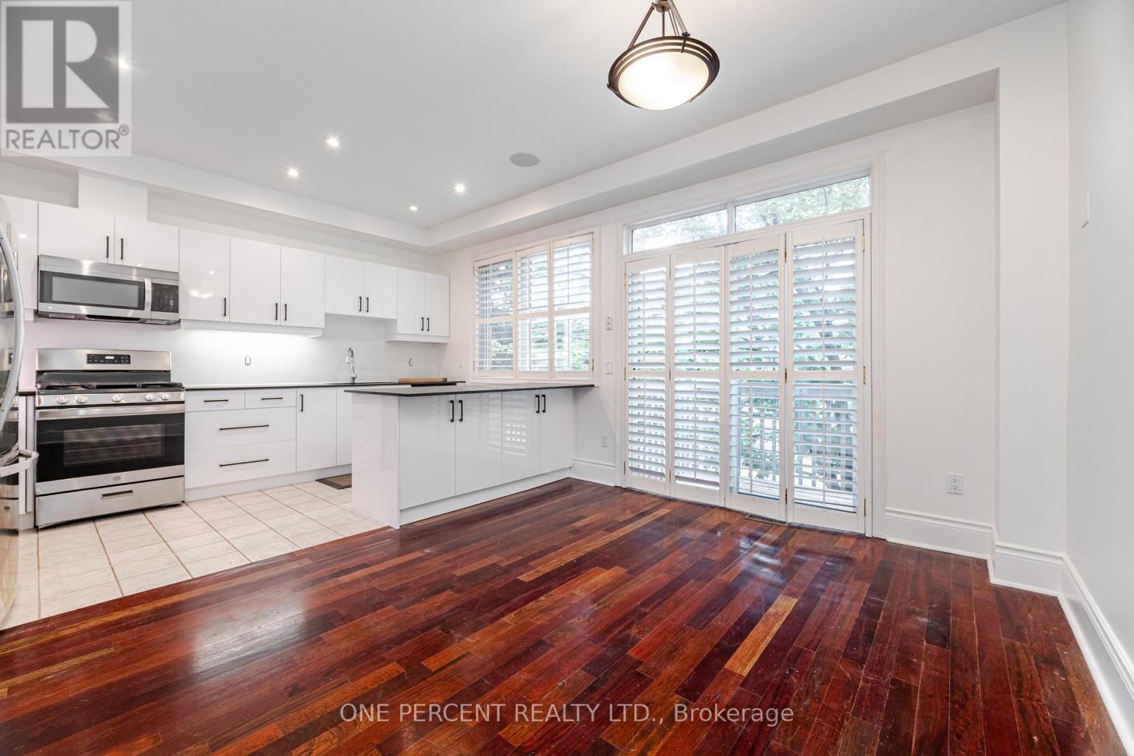 25 - 8038 Yonge Street, Vaughan (Uplands), Ontario  L4J 1W3 - Photo 18 - N12423253