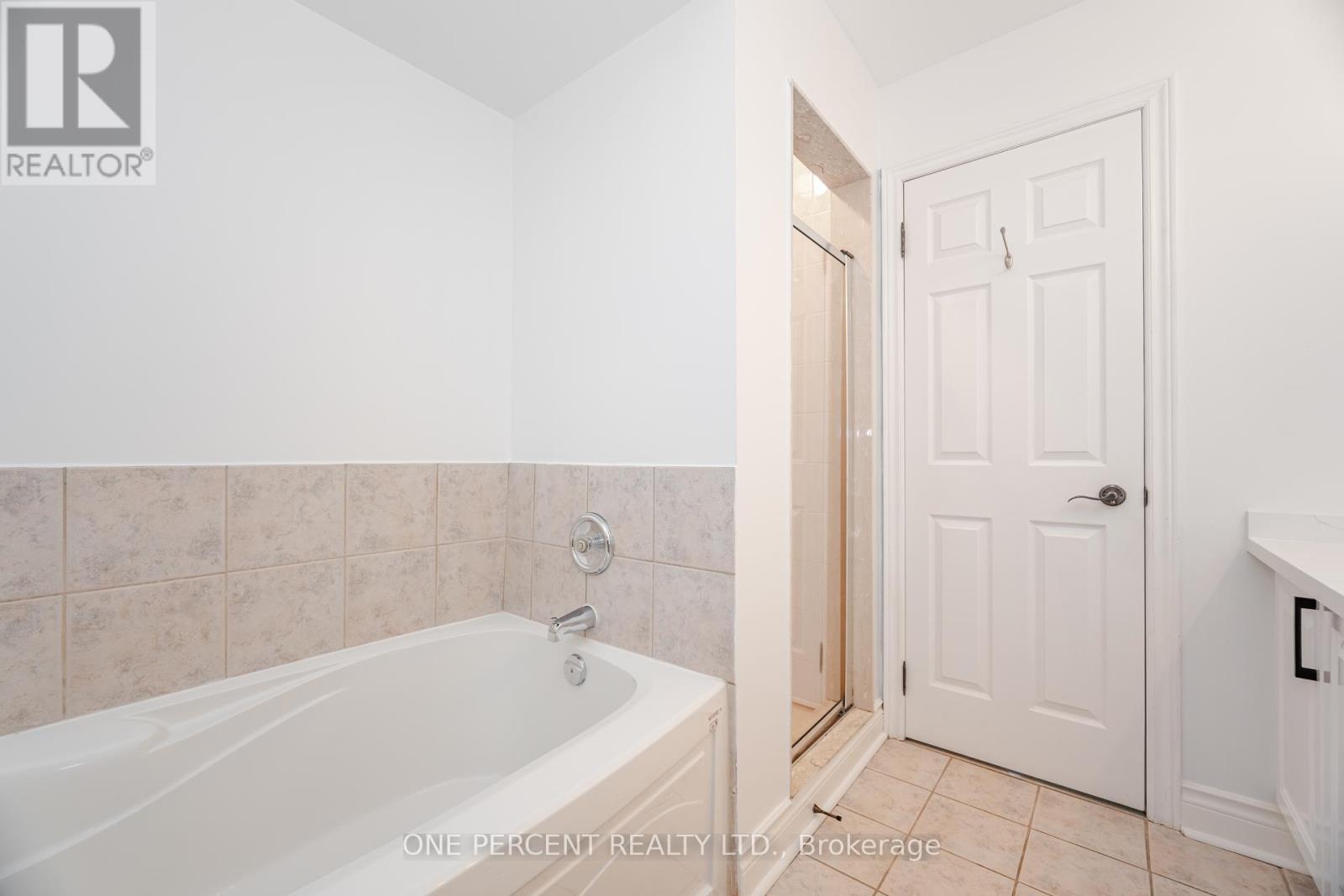 25 - 8038 Yonge Street, Vaughan (Uplands), Ontario  L4J 1W3 - Photo 33 - N12423253