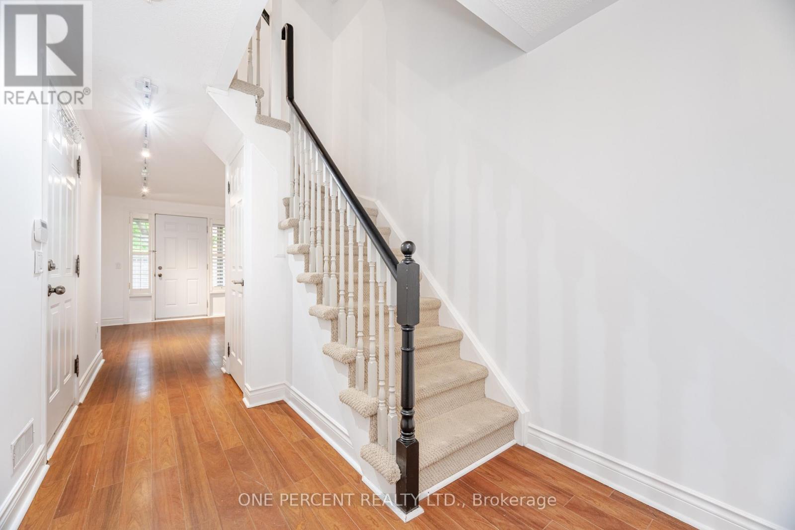 25 - 8038 Yonge Street, Vaughan (Uplands), Ontario  L4J 1W3 - Photo 34 - N12423253