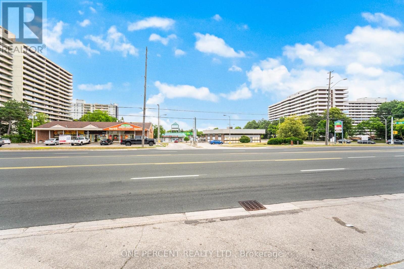 25 - 8038 Yonge Street, Vaughan (Uplands), Ontario  L4J 1W3 - Photo 41 - N12423253