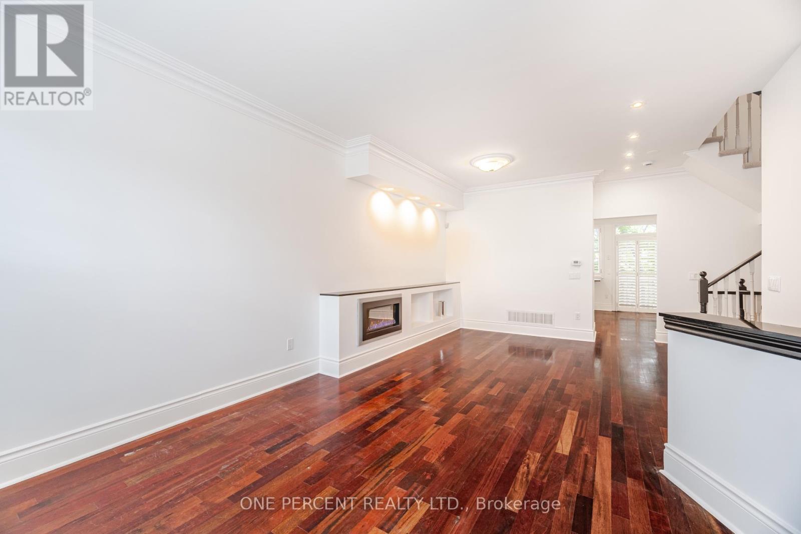 25 - 8038 Yonge Street, Vaughan (Uplands), Ontario  L4J 1W3 - Photo 6 - N12423253