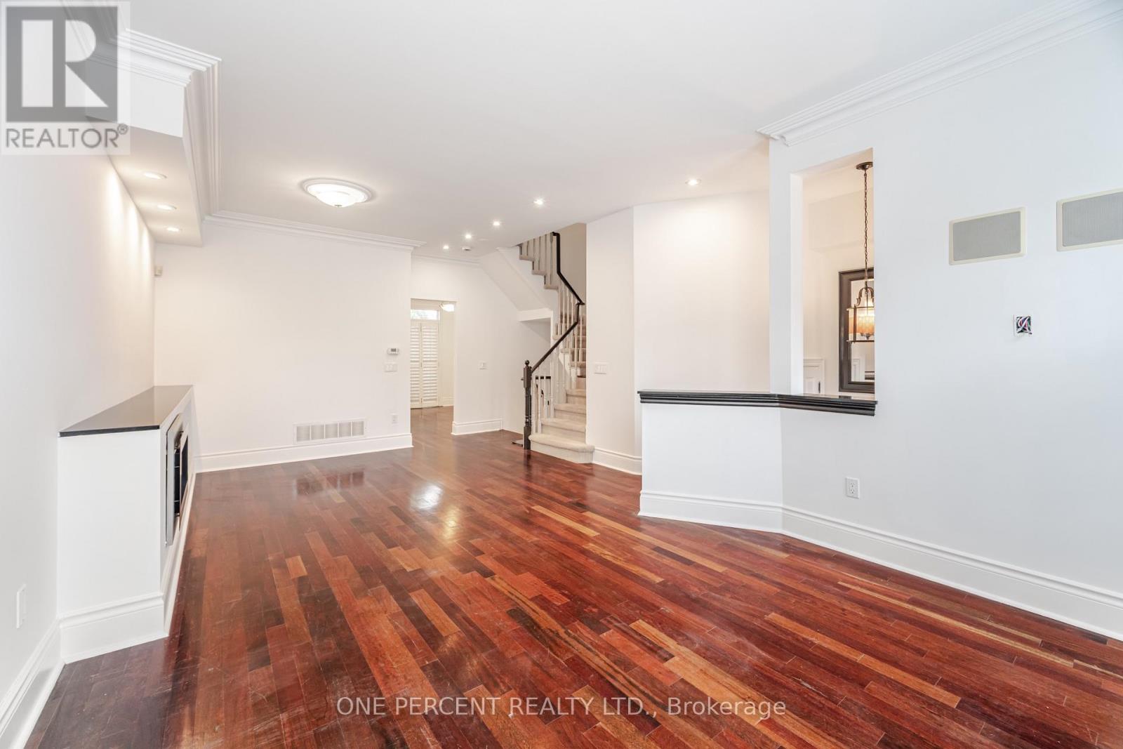 25 - 8038 Yonge Street, Vaughan (Uplands), Ontario  L4J 1W3 - Photo 7 - N12423253