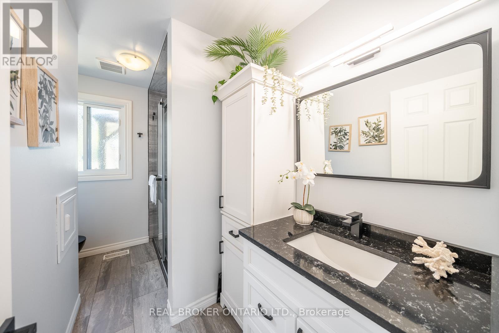 118 Patterson Street N, New Tecumseth, Ontario  L0G 1A0 - Photo 13 - N12423282