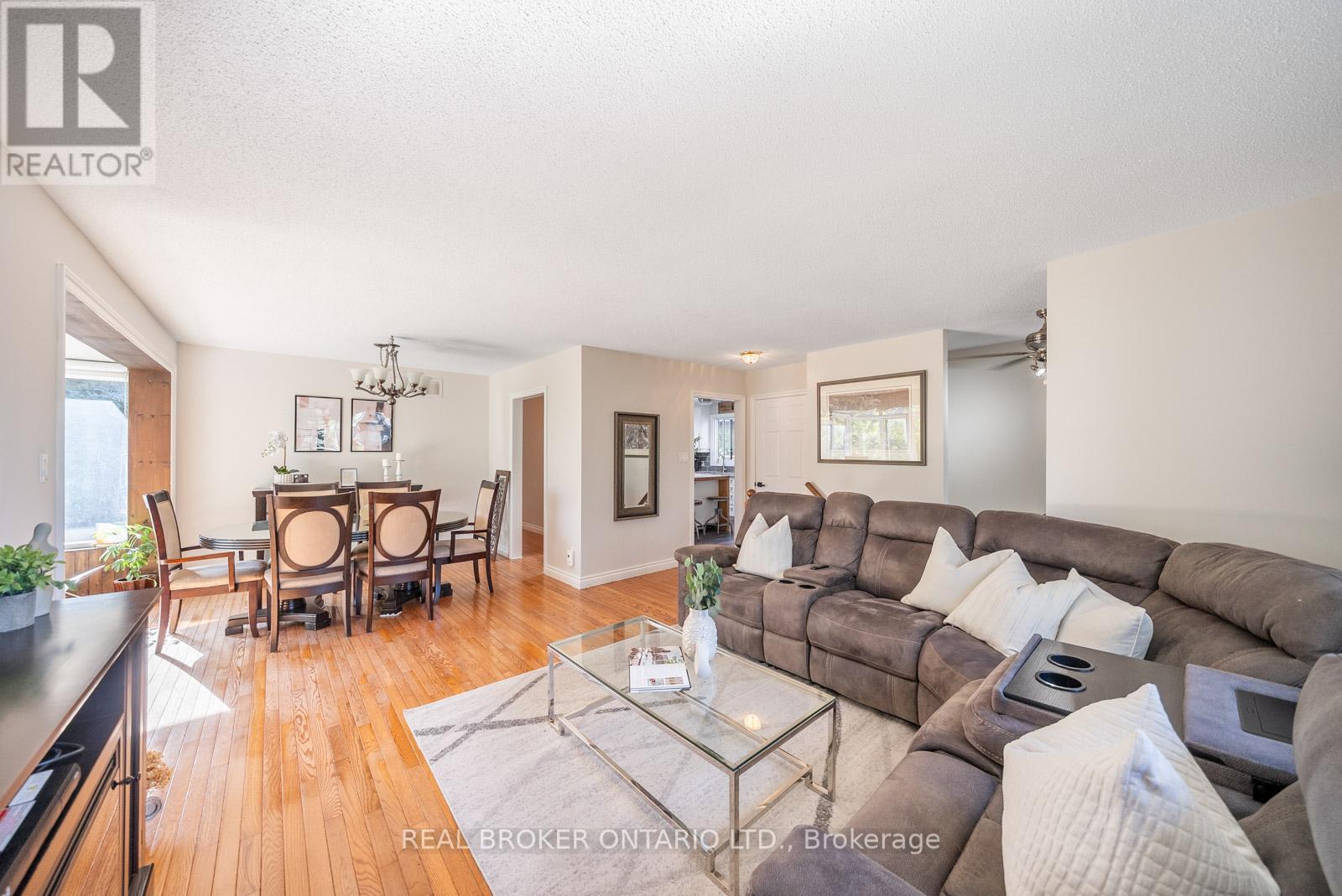 118 Patterson Street N, New Tecumseth, Ontario  L0G 1A0 - Photo 5 - N12423282