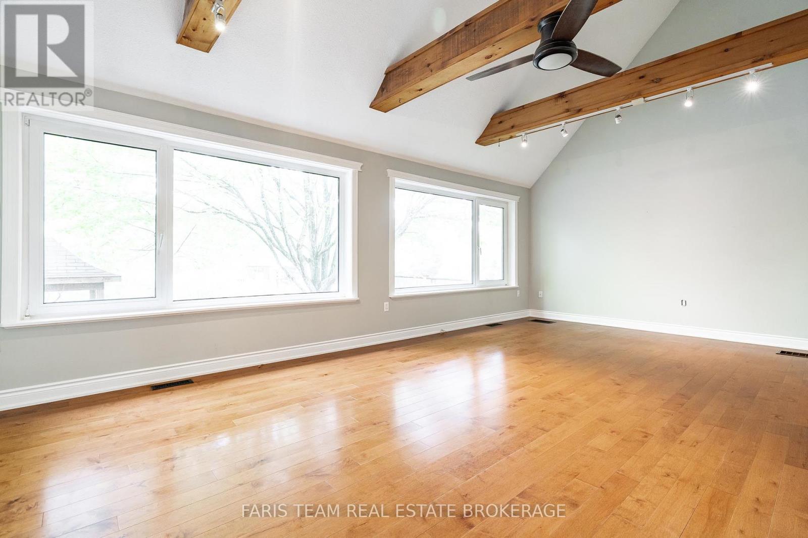 104 Knox Road E, Wasaga Beach, Ontario  L9Z 2T5 - Photo 16 - S12423255