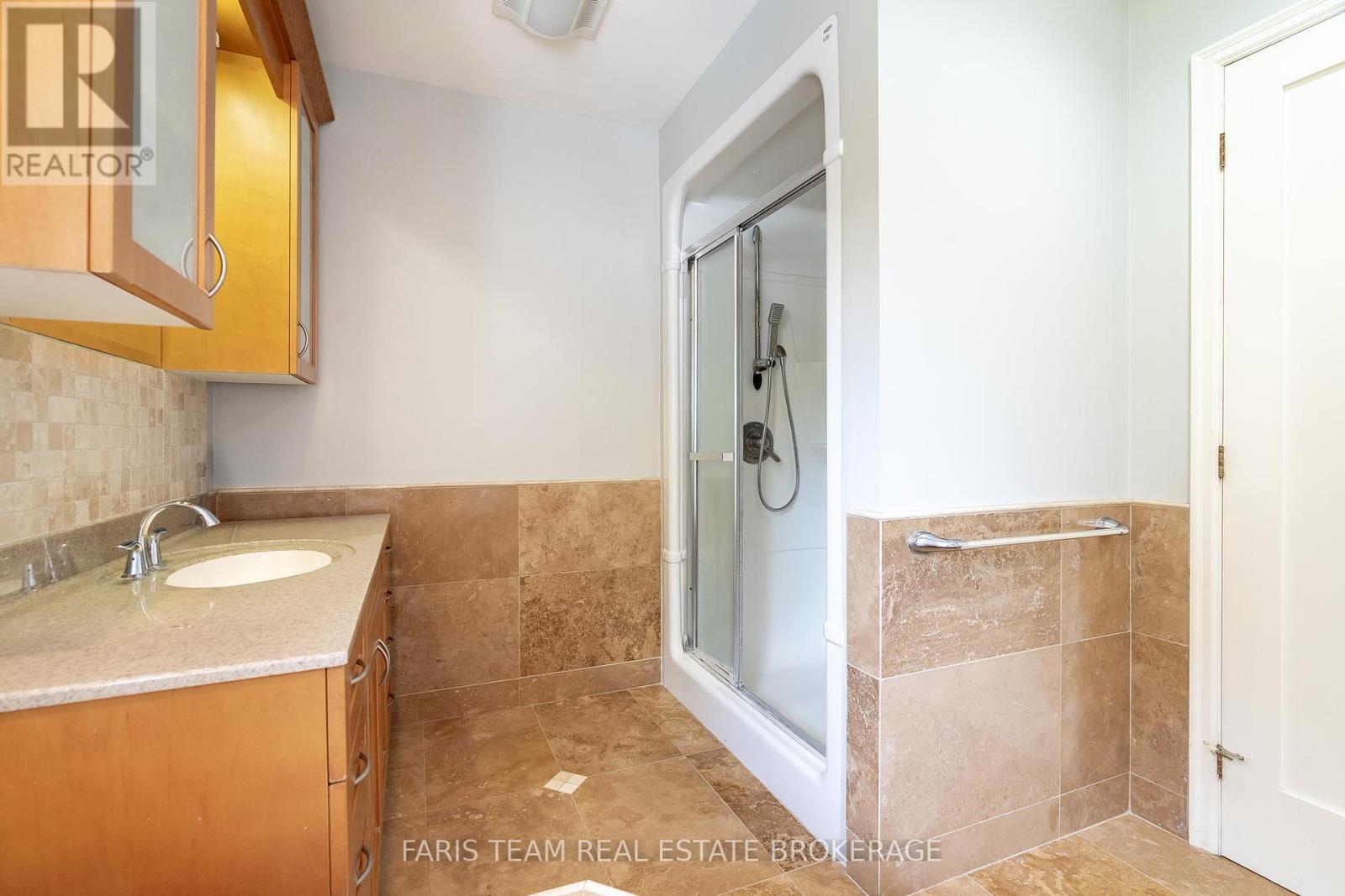 104 Knox Road E, Wasaga Beach, Ontario  L9Z 2T5 - Photo 27 - S12423255
