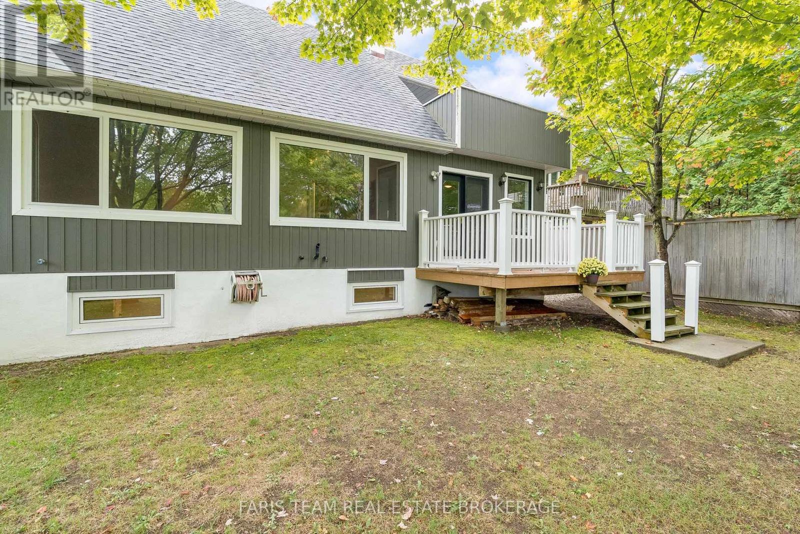 104 Knox Road E, Wasaga Beach, Ontario  L9Z 2T5 - Photo 39 - S12423255