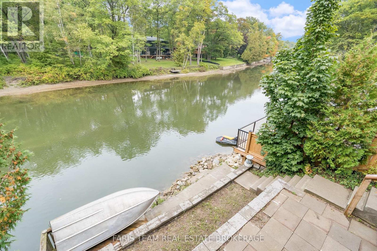 104 Knox Road E, Wasaga Beach, Ontario  L9Z 2T5 - Photo 44 - S12423255