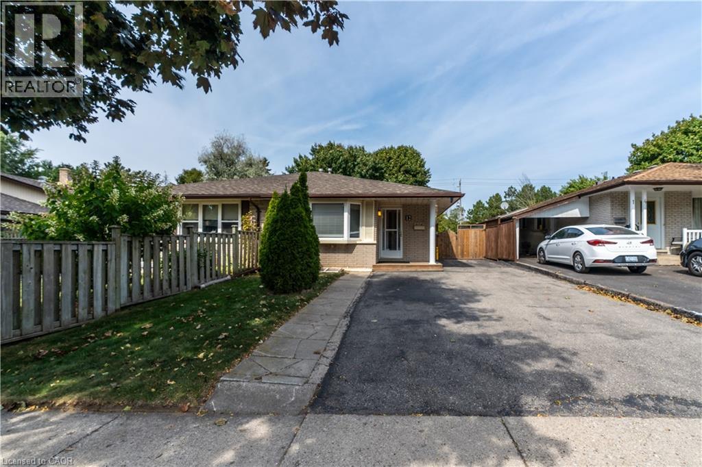 12 Shea Crescent, Kitchener, Ontario  N2E 1E8 - Photo 2 - 40772642