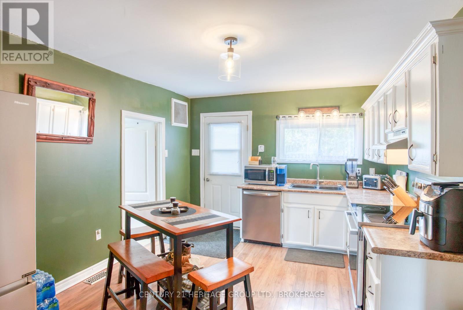 6913 County 2 Road, Loyalist, Ontario  K7R 3K6 - Photo 4 - X12423336