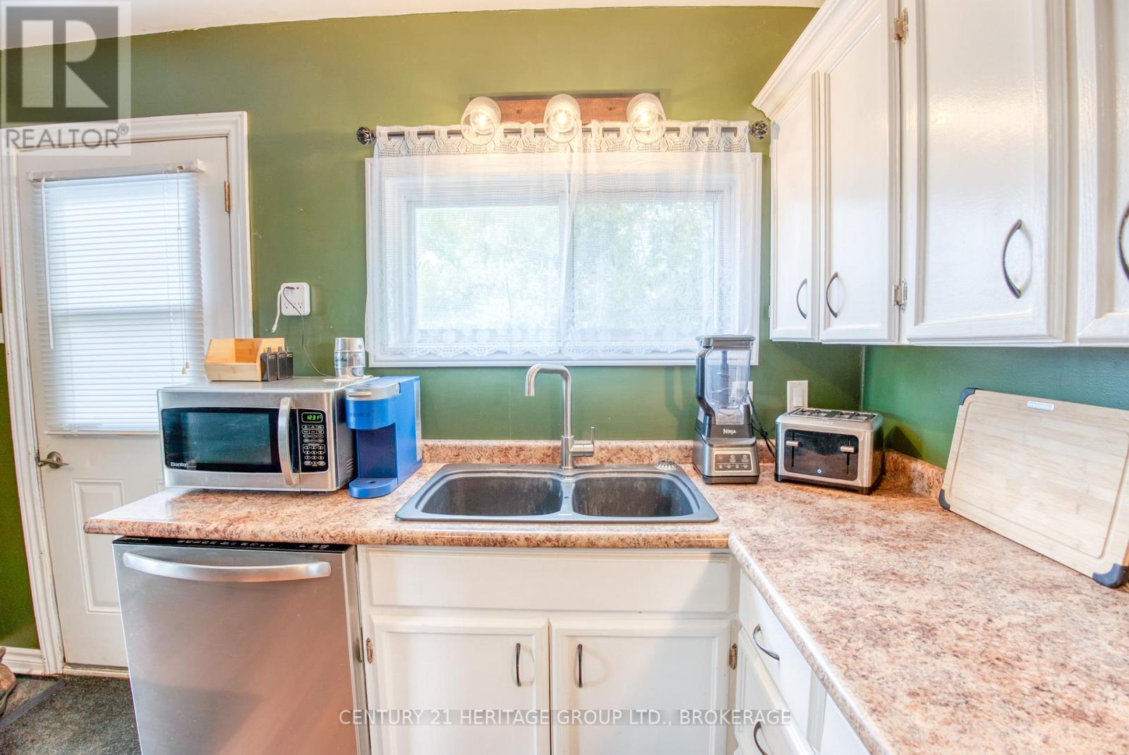 6913 County 2 Road, Loyalist, Ontario  K7R 3K6 - Photo 7 - X12423336