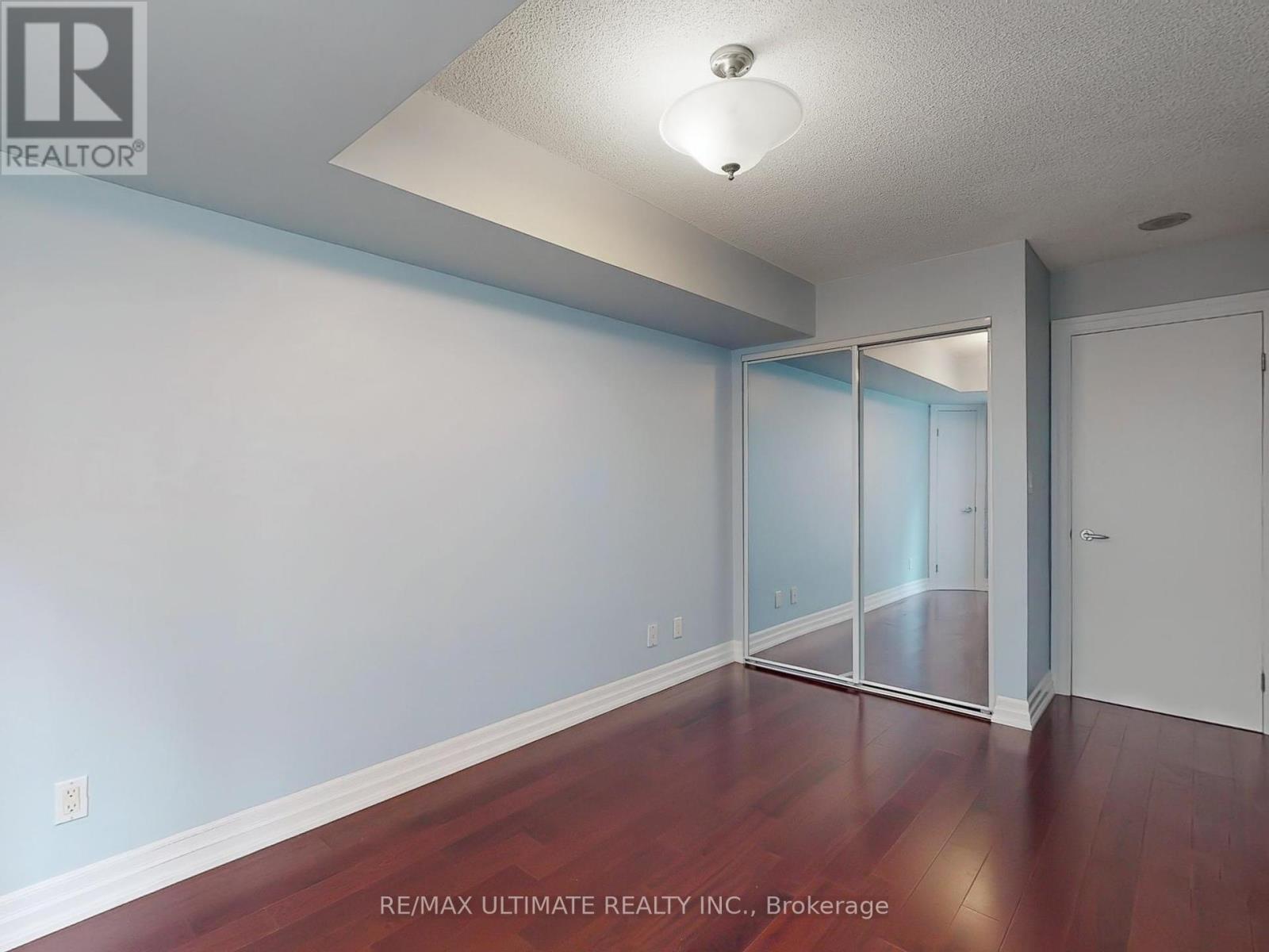 1113 - 300 Bloor Street E, Toronto, Ontario  M4W 3Y2 - Photo 5 - C12376958