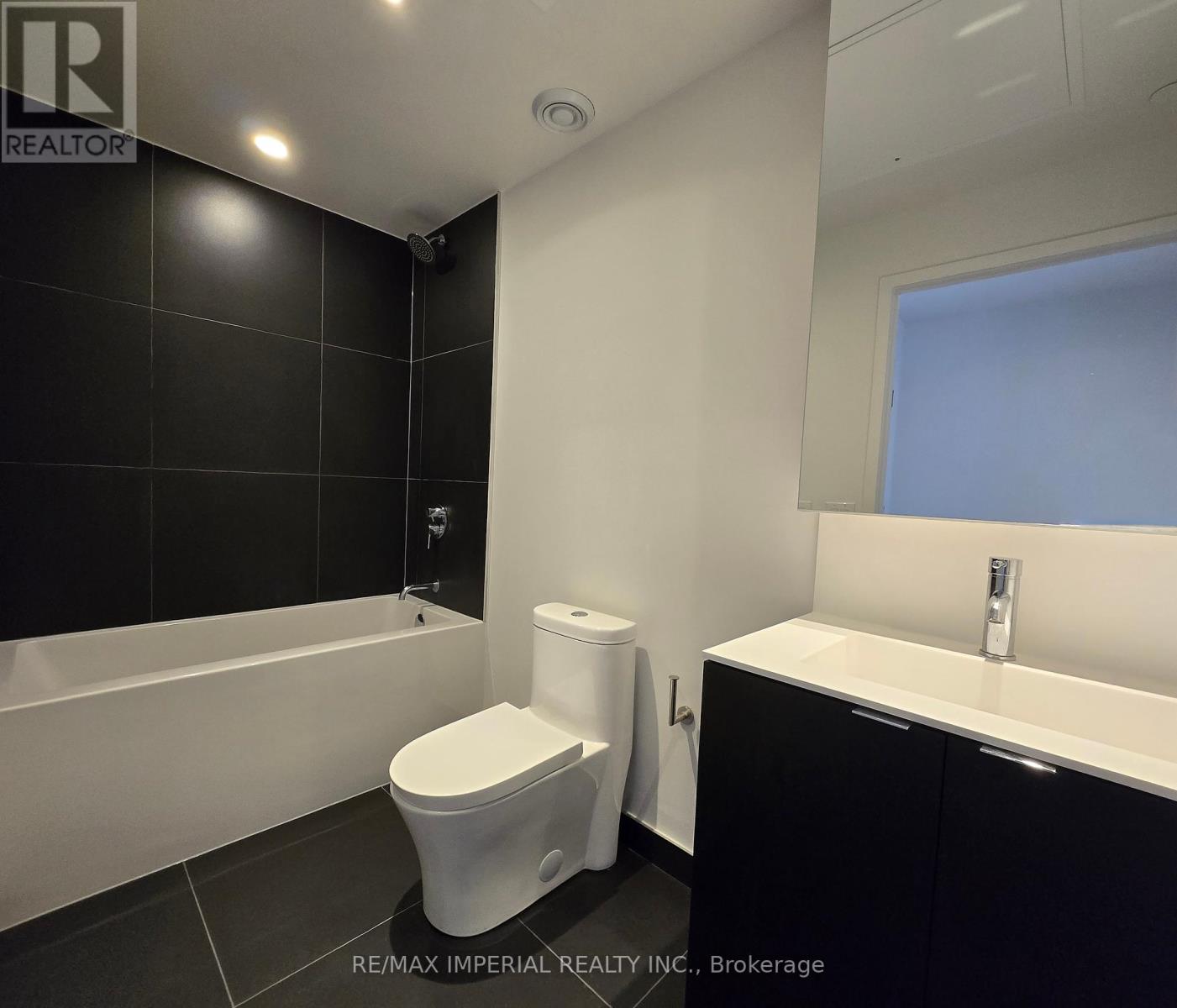 1501 - 20 Edward Street, Toronto, Ontario  M5G 0C5 - Photo 7 - C12421745