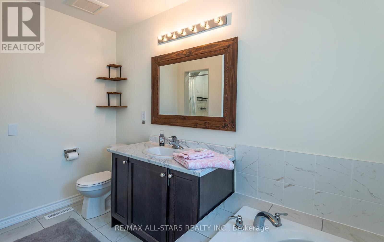 65 Cliff Thompson Court, Georgina, Ontario  L0E 1R0 - Photo 23 - N12340188