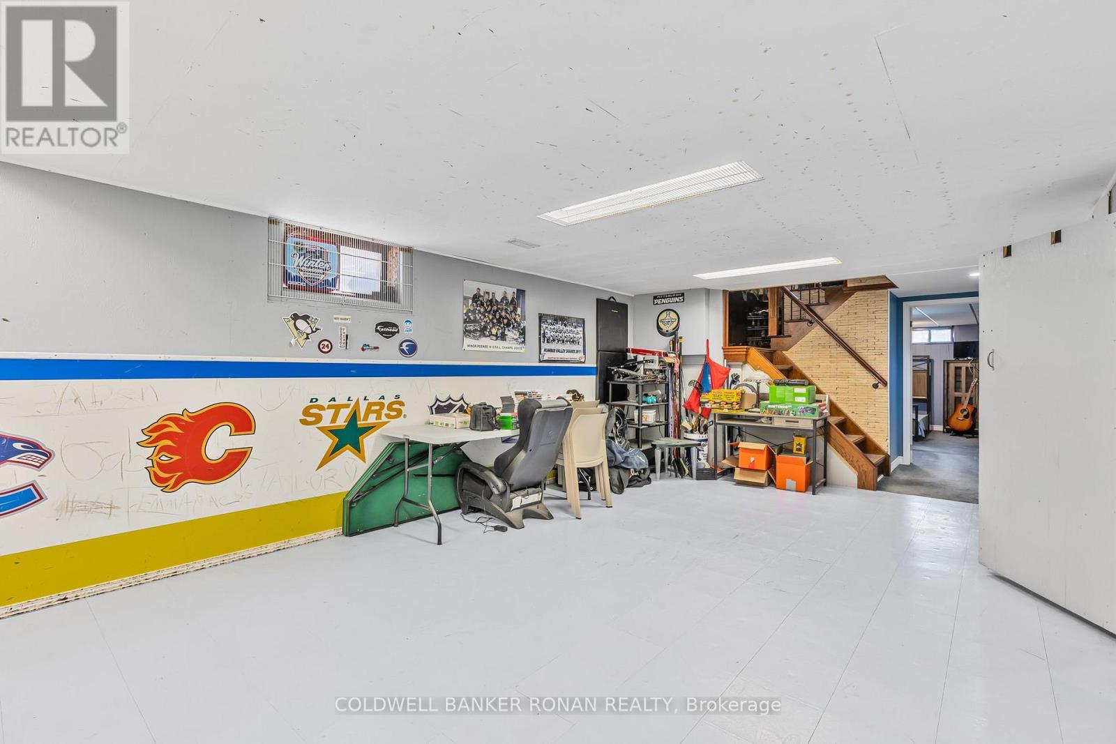 20 Hallow Crescent, Toronto, Ontario  M9W 2V9 - Photo 23 - W12386729