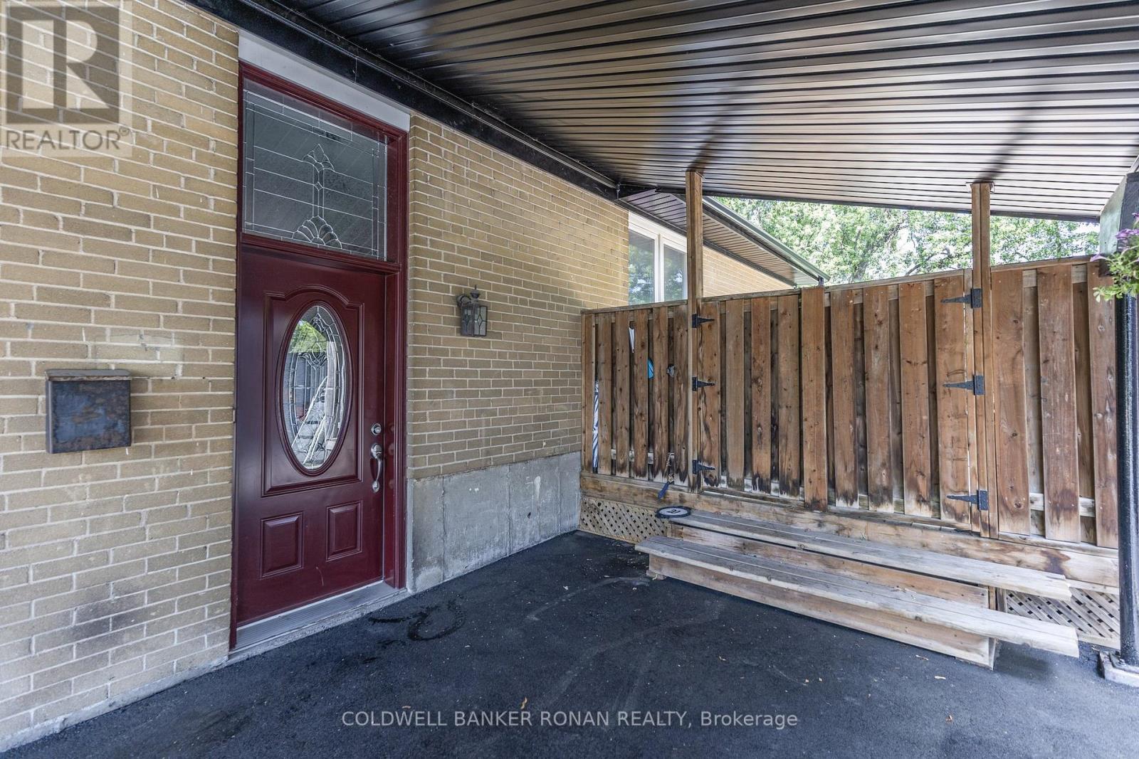 20 Hallow Crescent, Toronto, Ontario  M9W 2V9 - Photo 39 - W12386729