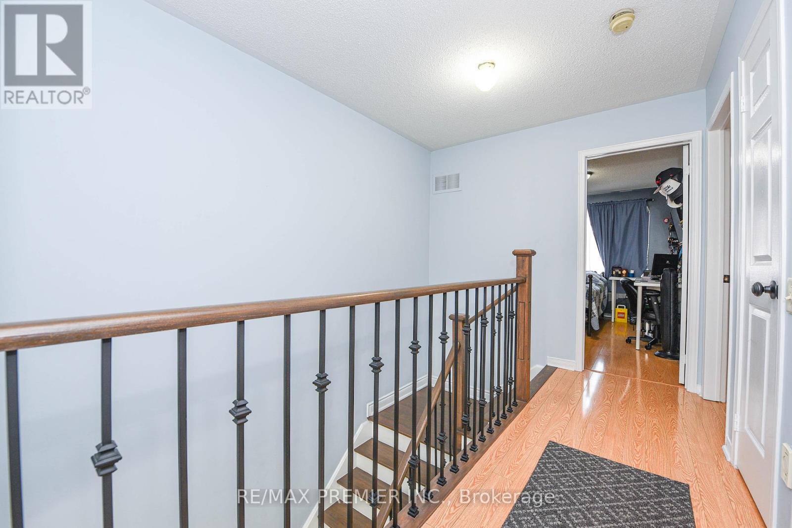 15d View Green Crescent, Toronto, Ontario  M9W 7C9 - Photo 22 - W12422325